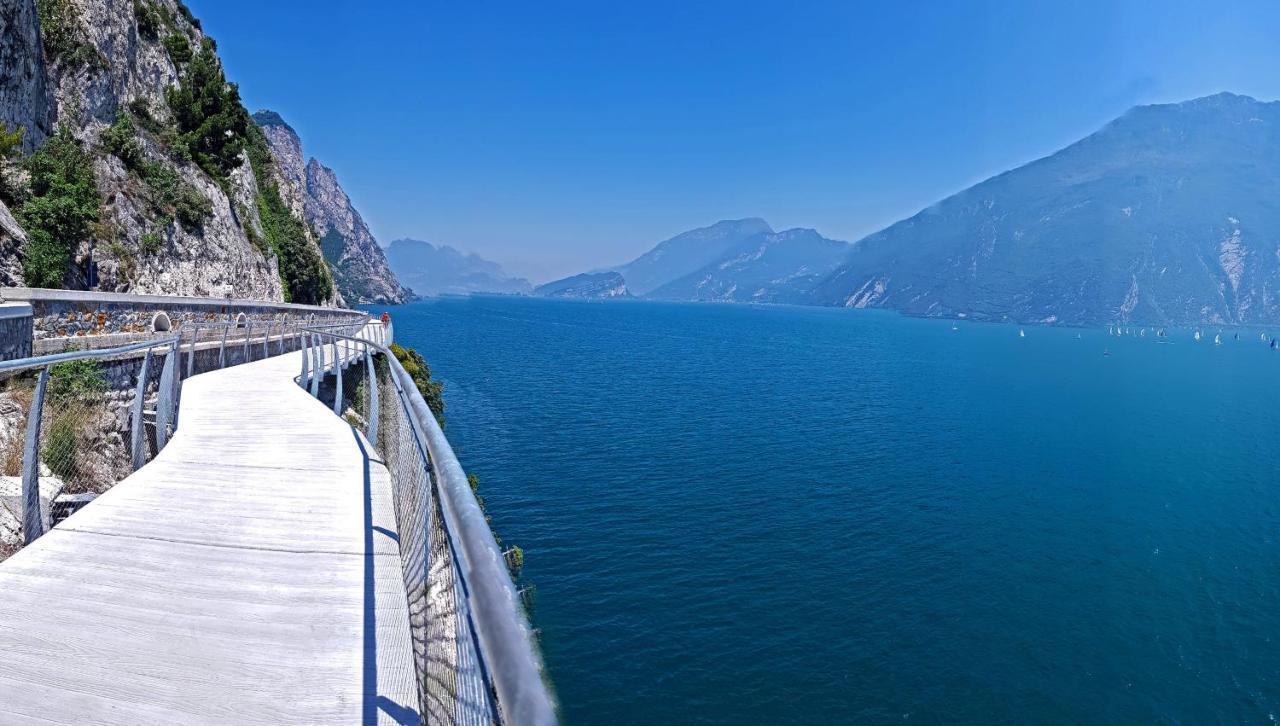 Teresa Campi Apartments Lake View By Gardadomusmea Tremosine Exterior foto